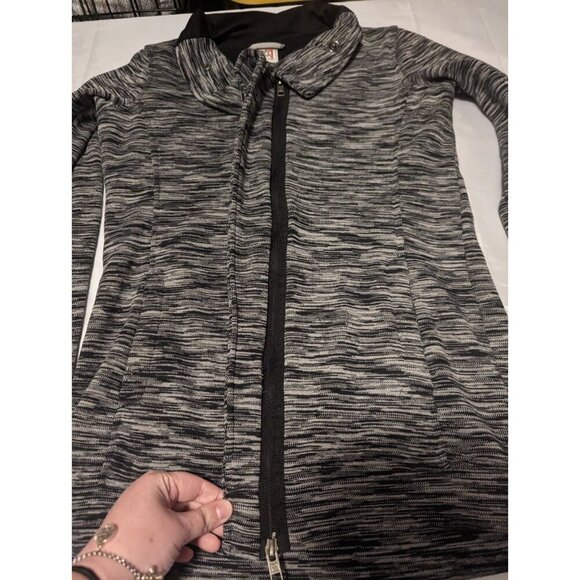 Women's Avalanche Black & Gray Heathered Diagonal Zip up Jacket Size Medium - Picture 8 of 12